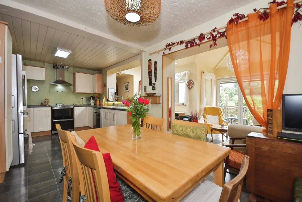 Ferneydale Avenue, Buxton, SK17, photo 6