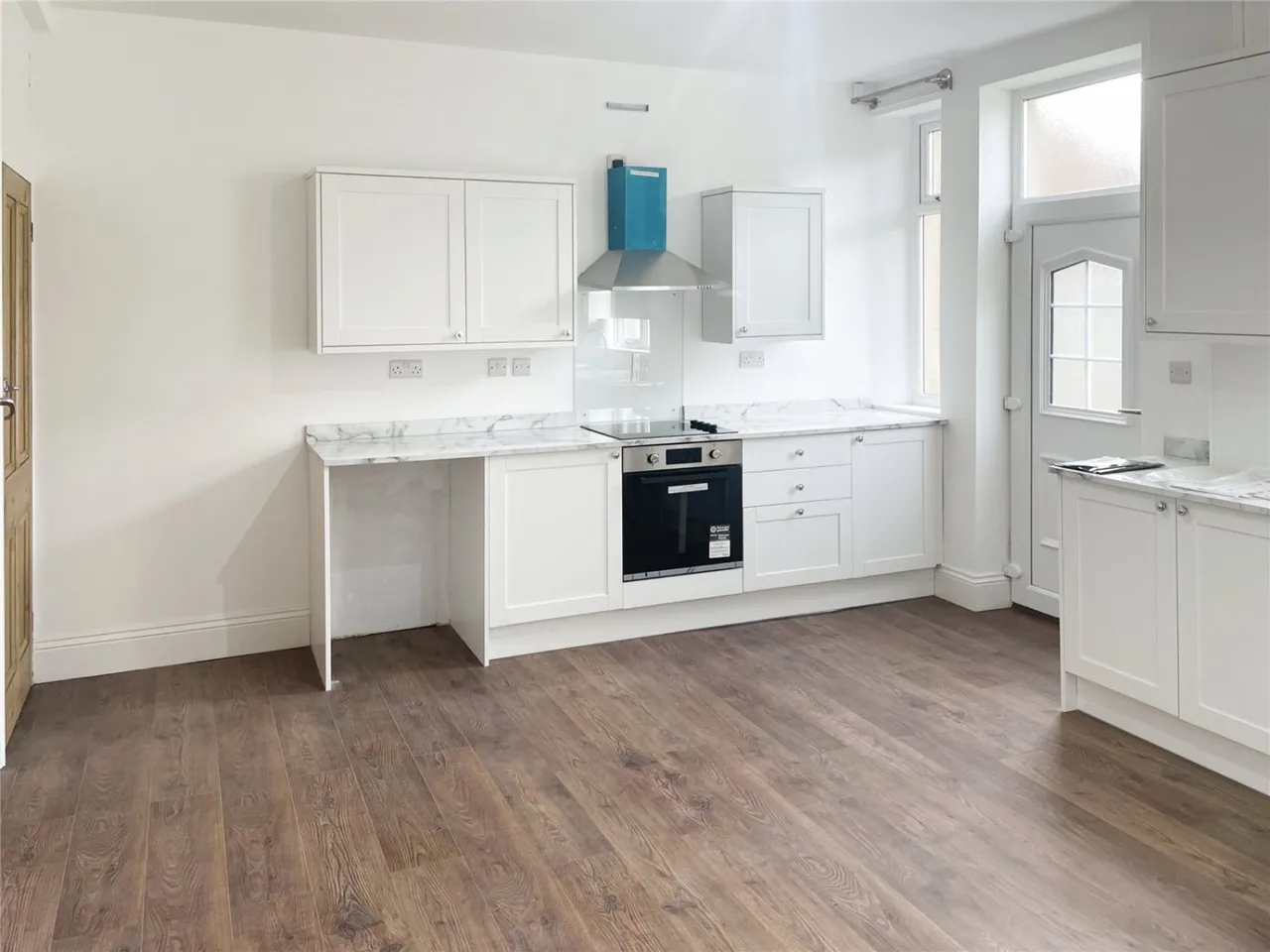 Thornhill Avenue, Lindley, HD3, photo 2