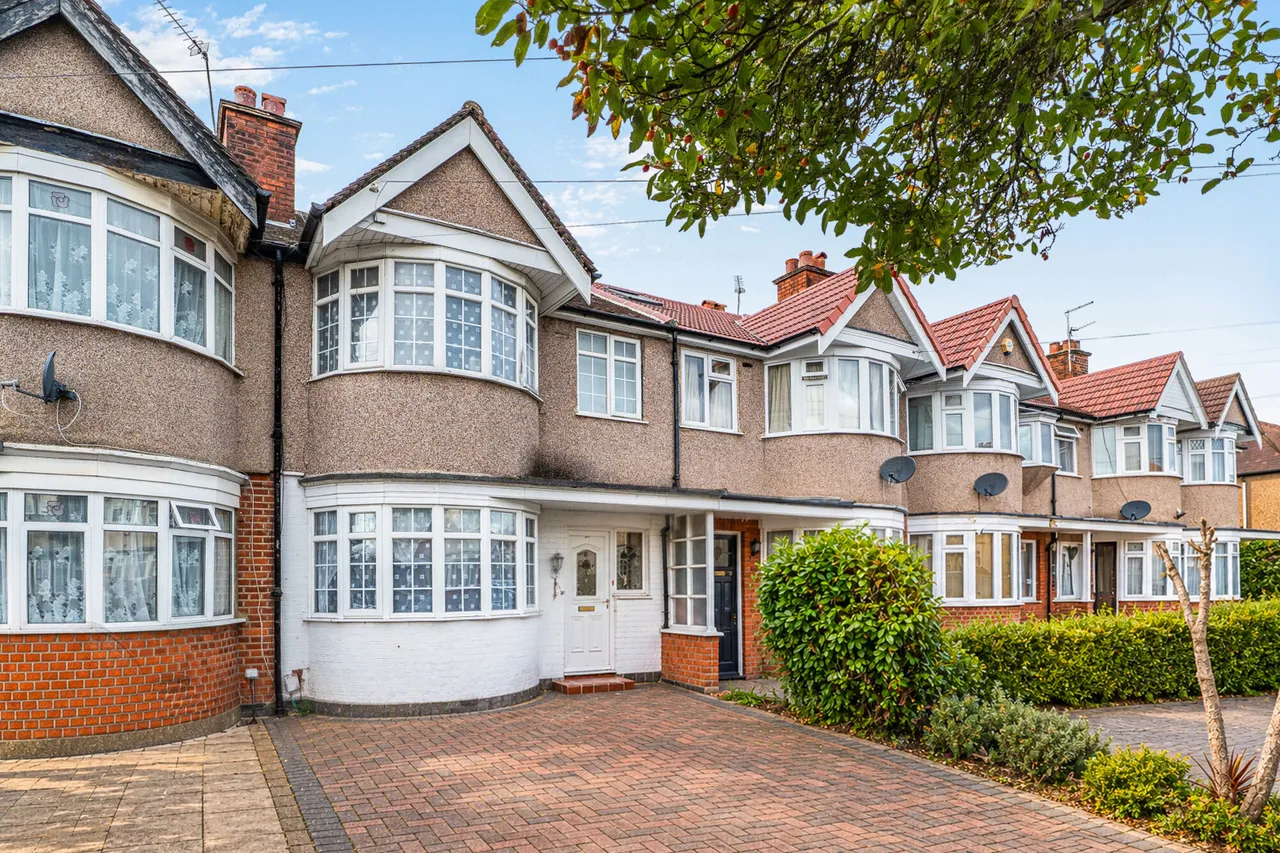 3 bed house for sale, Lynton Road, Harrow, HA2