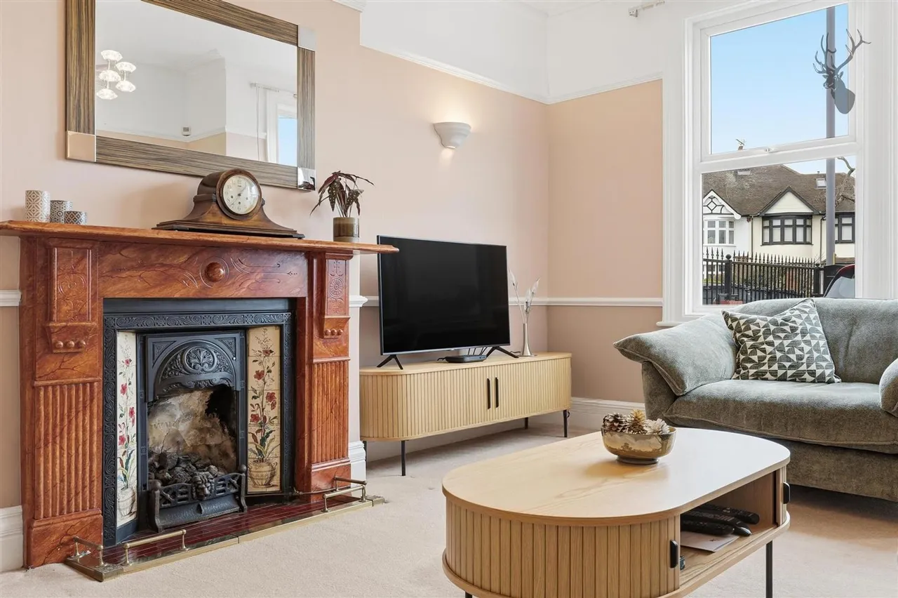 The Ridgeway, London, E4, photo 7