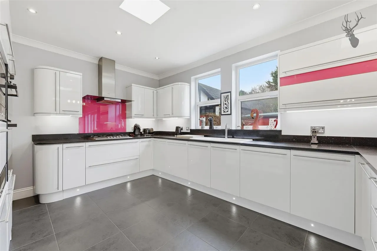 The Ridgeway, London, E4, photo 11