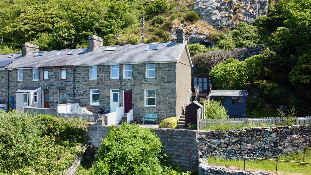 3 bed house for sale, Bryn Awel Terrace, Barmouth, LL42