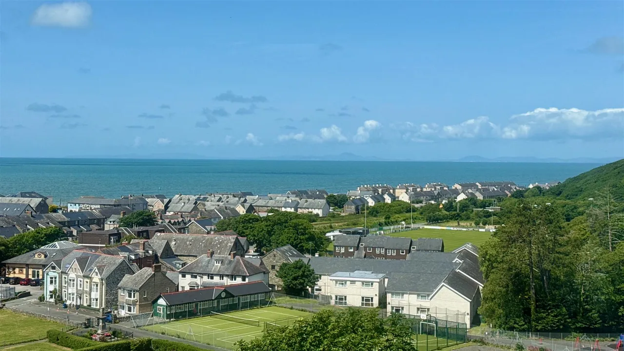 Bryn Awel Terrace, Barmouth, LL42, photo 2