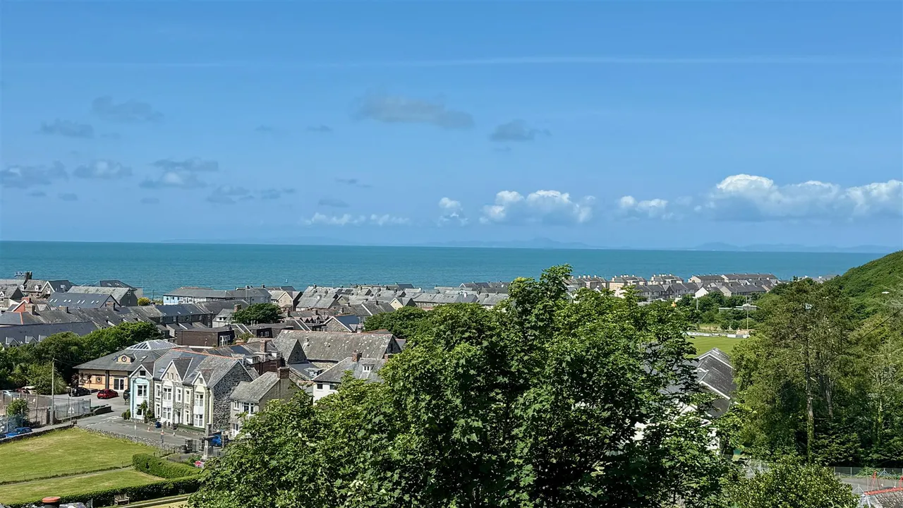 Bryn Awel Terrace, Barmouth, LL42, photo 10