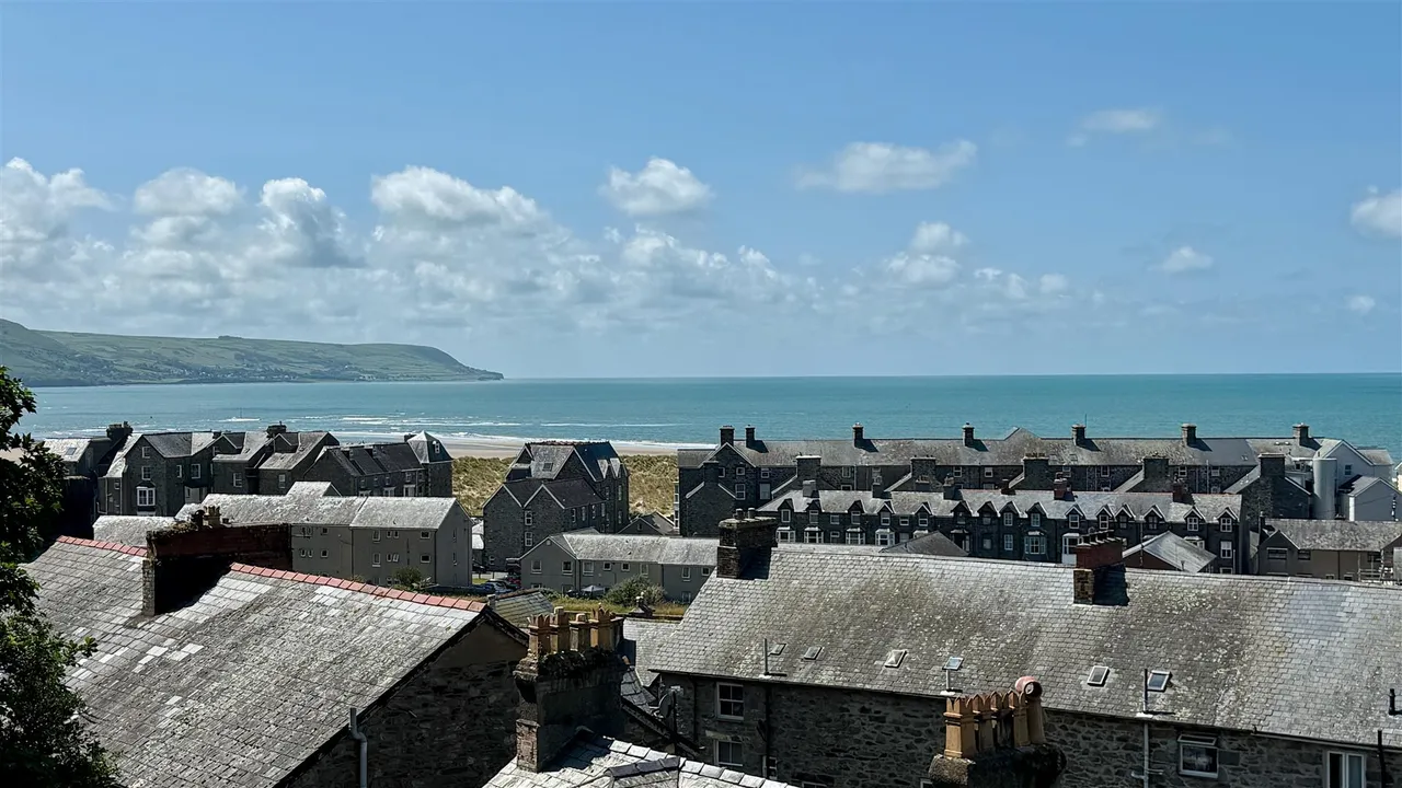 Bryn Awel Terrace, Barmouth, LL42, photo 23