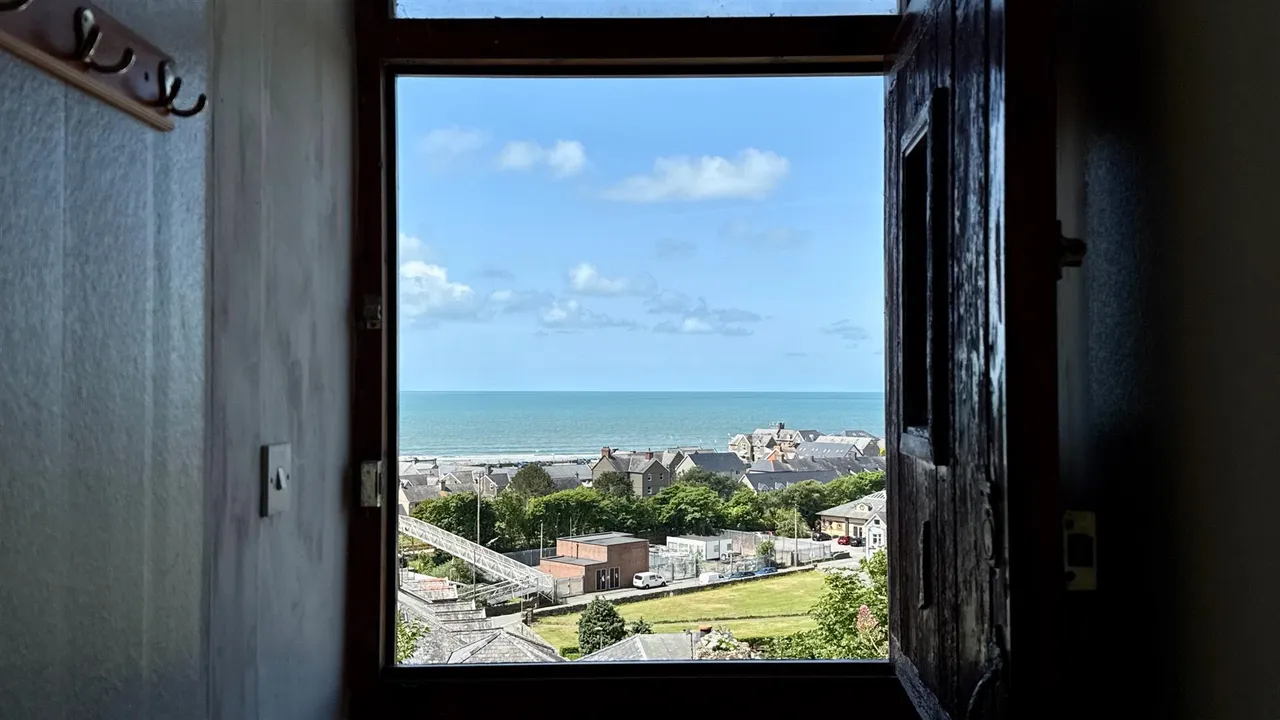 Bryn Awel Terrace, Barmouth, LL42, photo 8