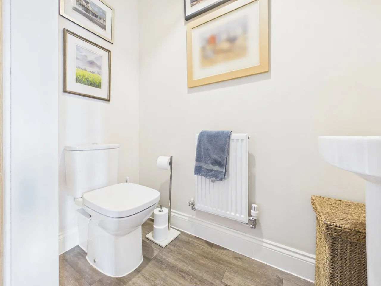 Winter Crescent, Lydney, GL15, photo 10
