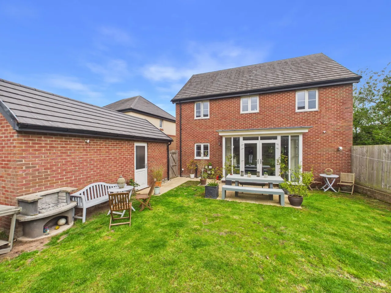 Winter Crescent, Lydney, GL15, photo 22