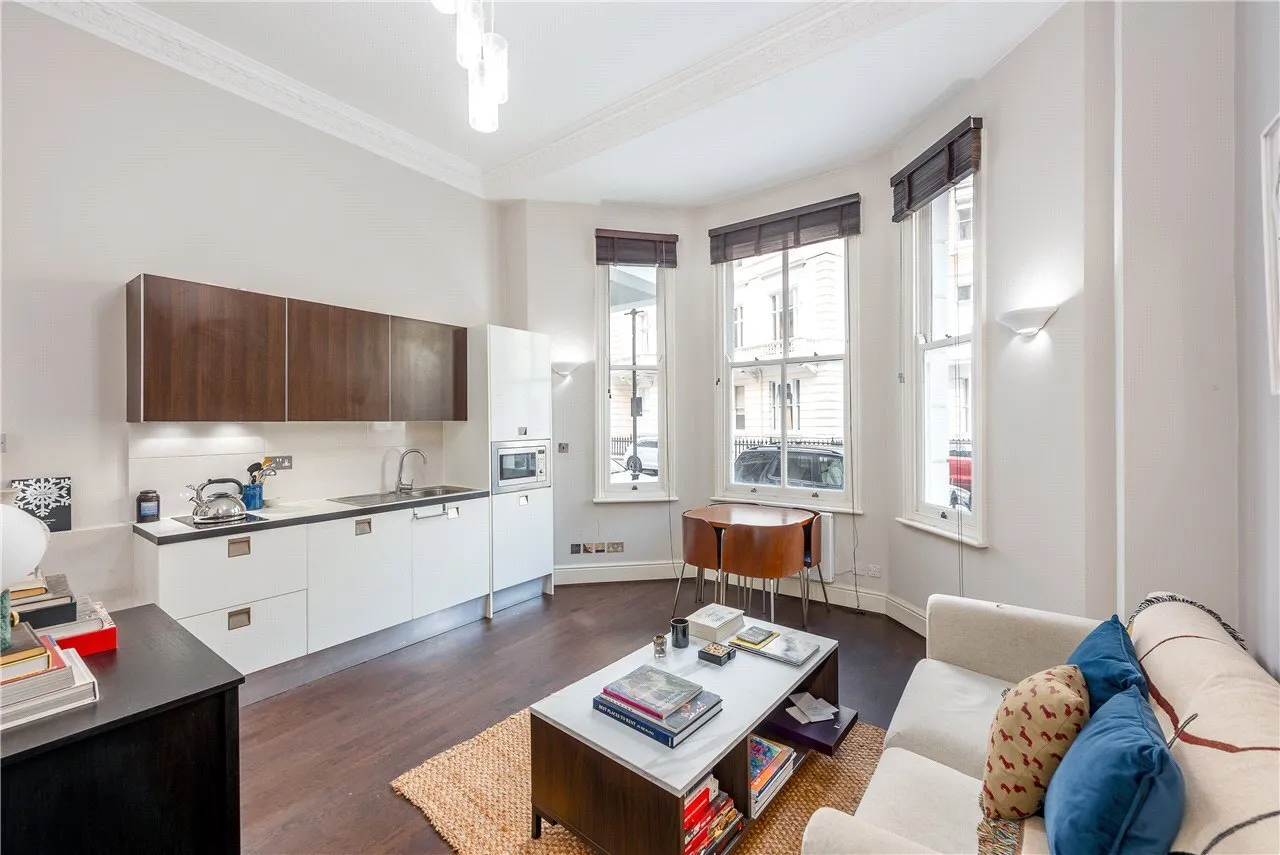 1 bed flat for sale, Manson Place, London, SW7
