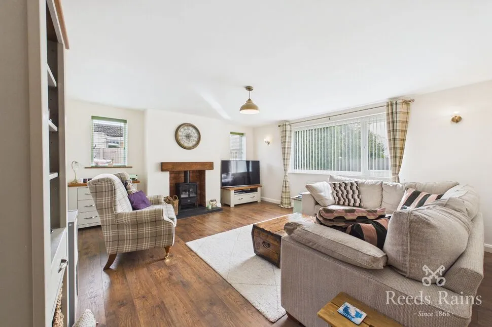 Batley Road, Kirkhamgate, West Yorkshire, WF2, photo 3