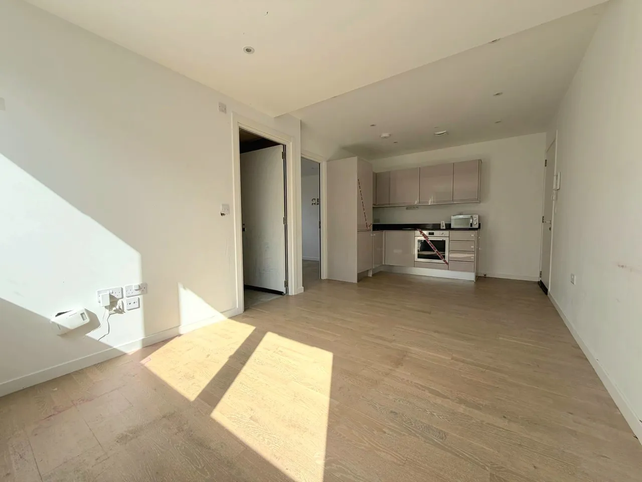 River Court, Woking, GU21, photo 3