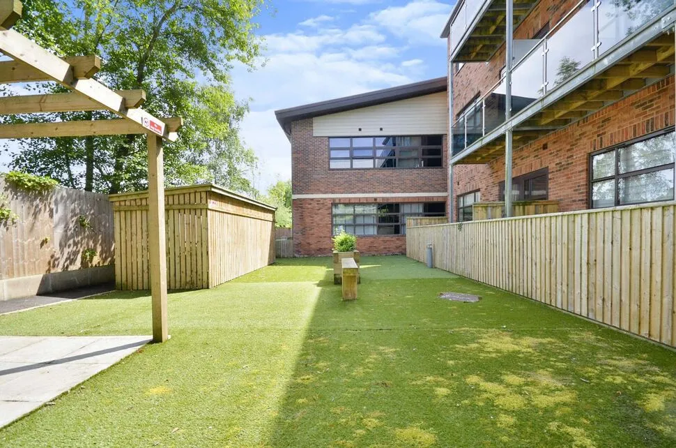 Macclesfield Road, Wilmslow, SK9, photo 13