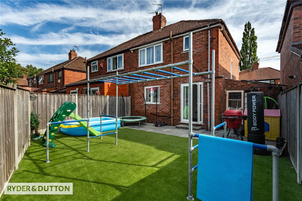 Parkfield Drive, Rhodes, M24, photo 18