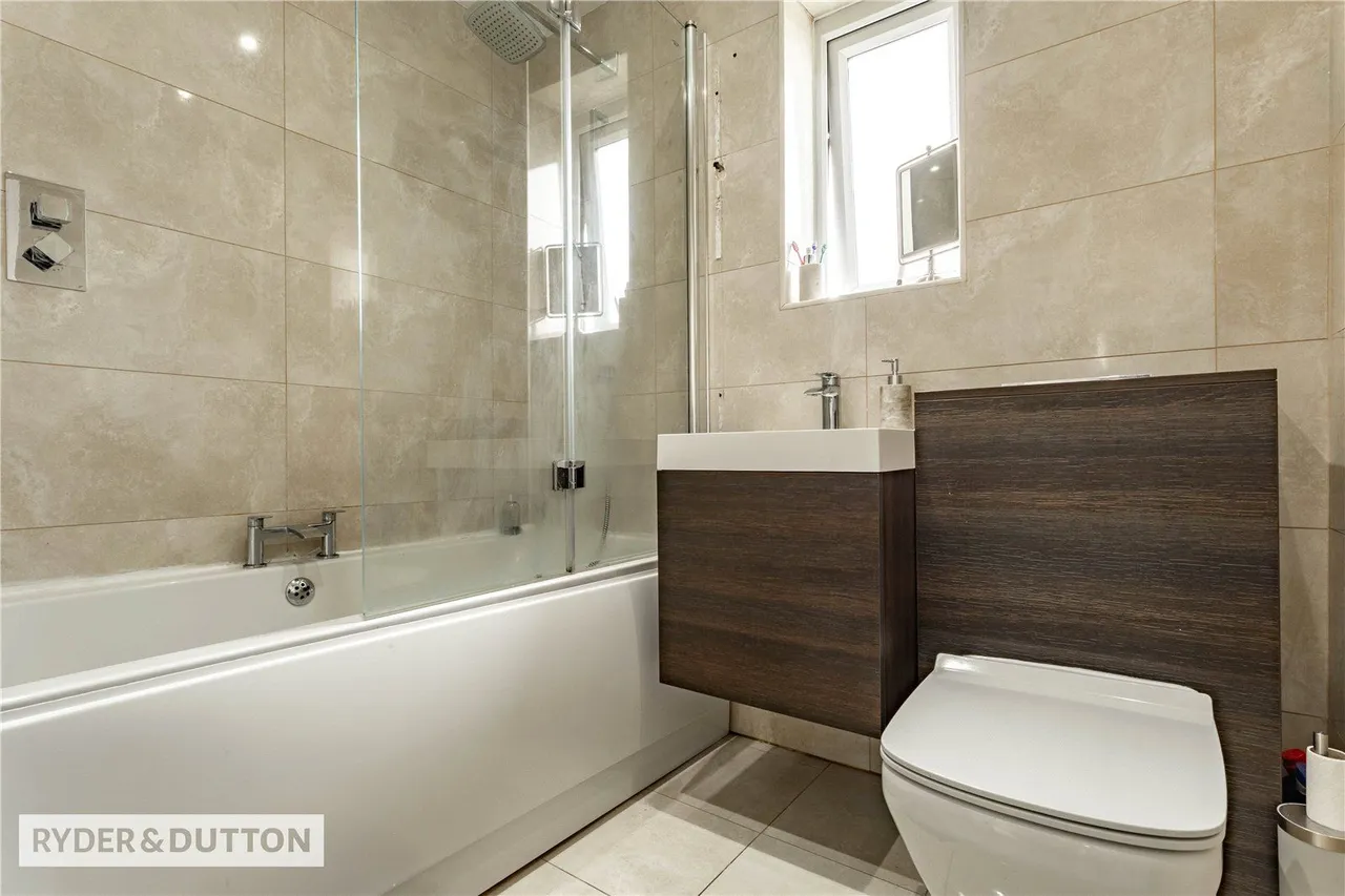 Parkfield Drive, Rhodes, M24, photo 15