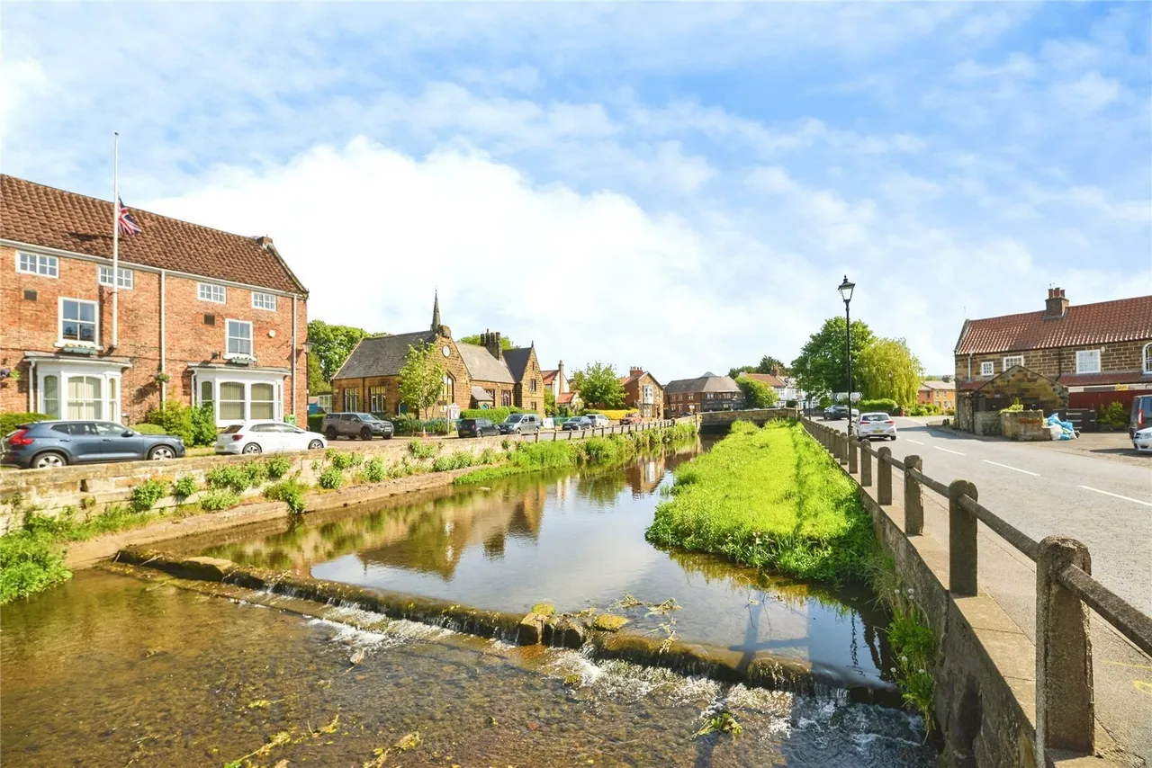 Levenside, Great Ayton, Middlesbrough, North Yorkshire, TS9, photo 2