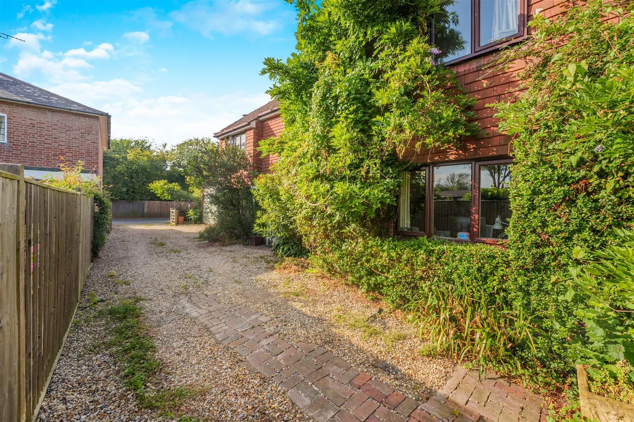 Collier Street, Tonbridge, photo 22