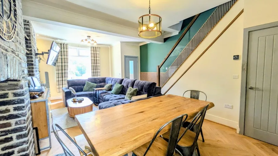 Hawarden Place, Troedyrhiw, photo 10