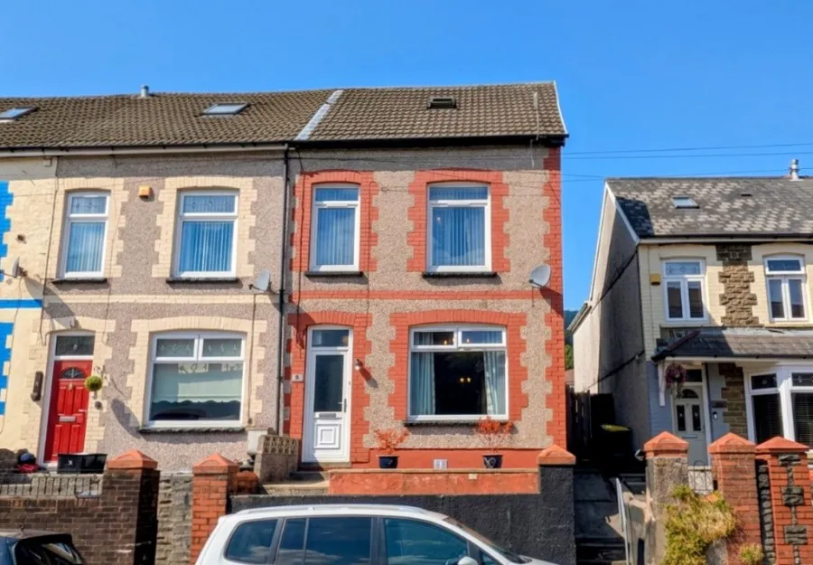 Hawarden Place, Troedyrhiw, photo 22