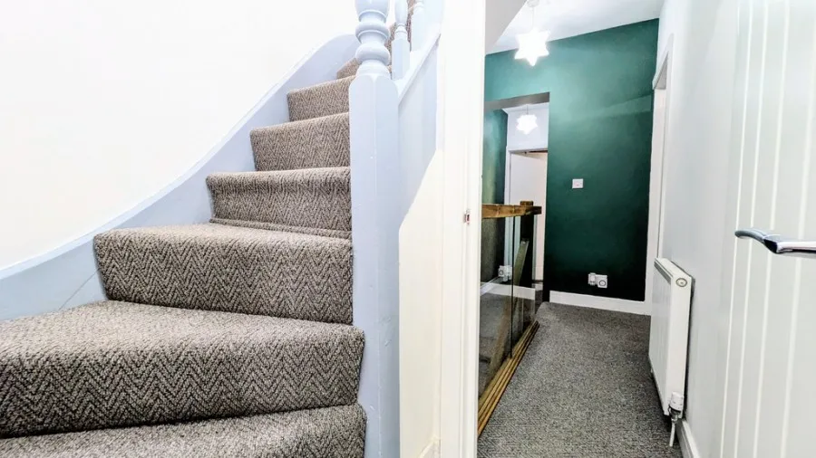 Hawarden Place, Troedyrhiw, photo 19