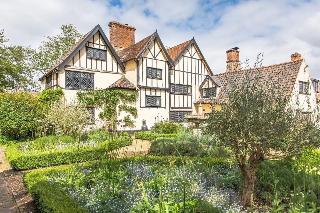 Grade II Listed Manor House in Hempna, photo 25