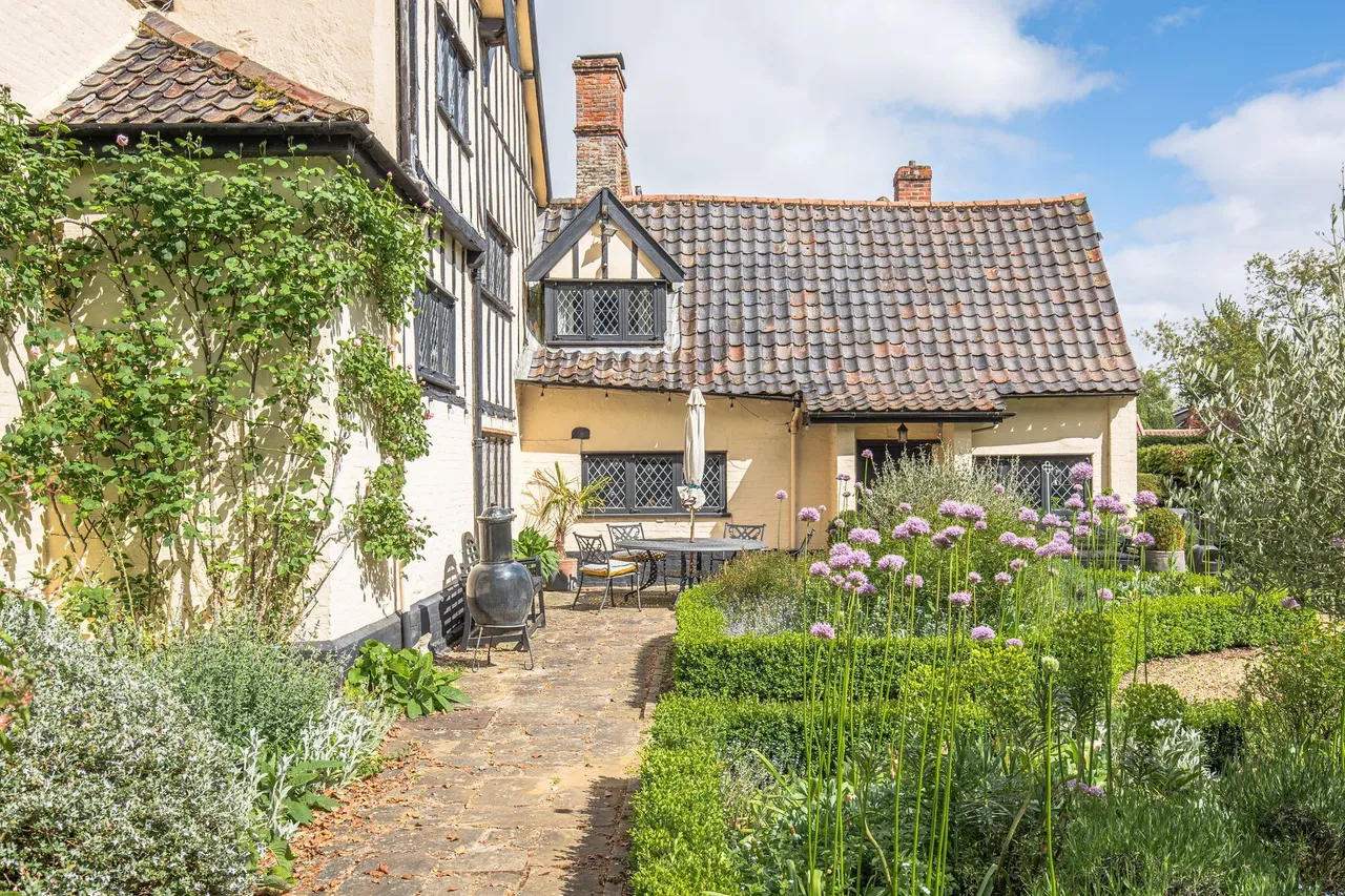 Grade II Listed Manor House in Hempna, photo 8