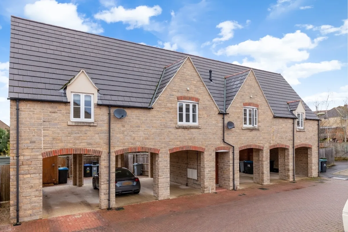 2 bed flat for sale, Willowbank, Witney, OX28