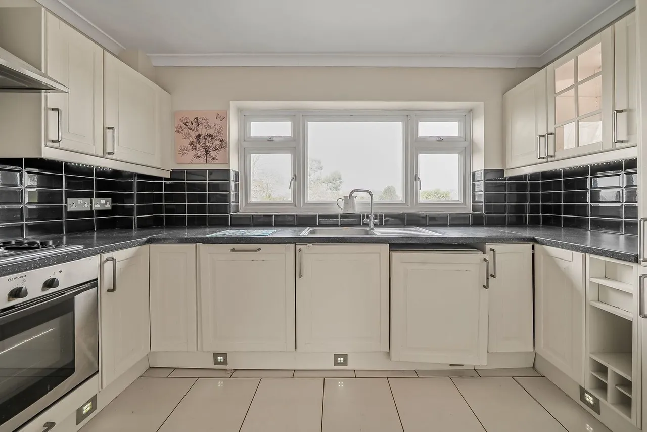 Gordon Road, Ashford, TW15, photo 4