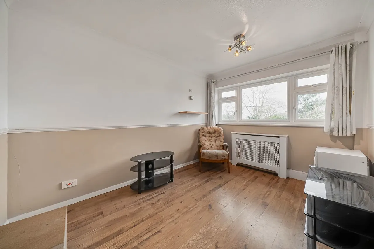 Gordon Road, Ashford, TW15, photo 11
