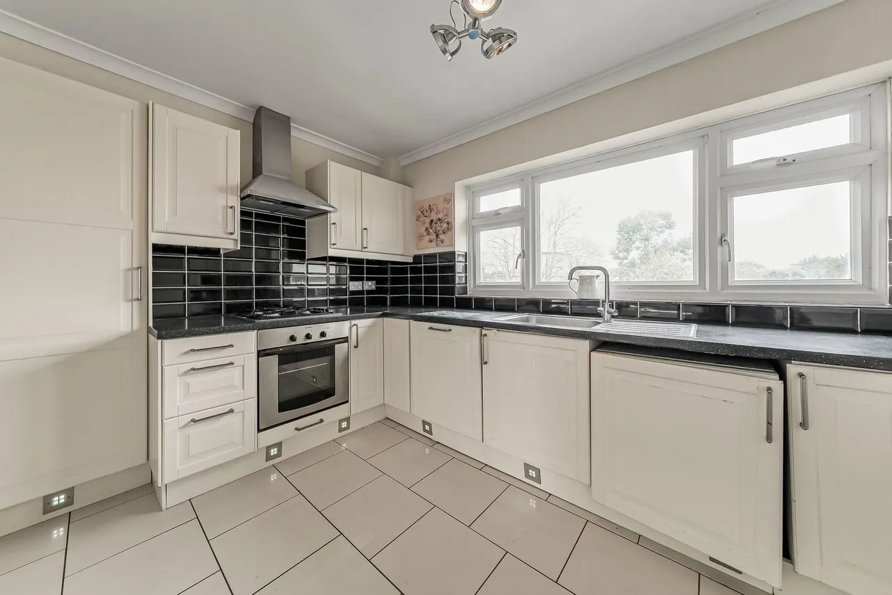 Gordon Road, Ashford, TW15, photo 5
