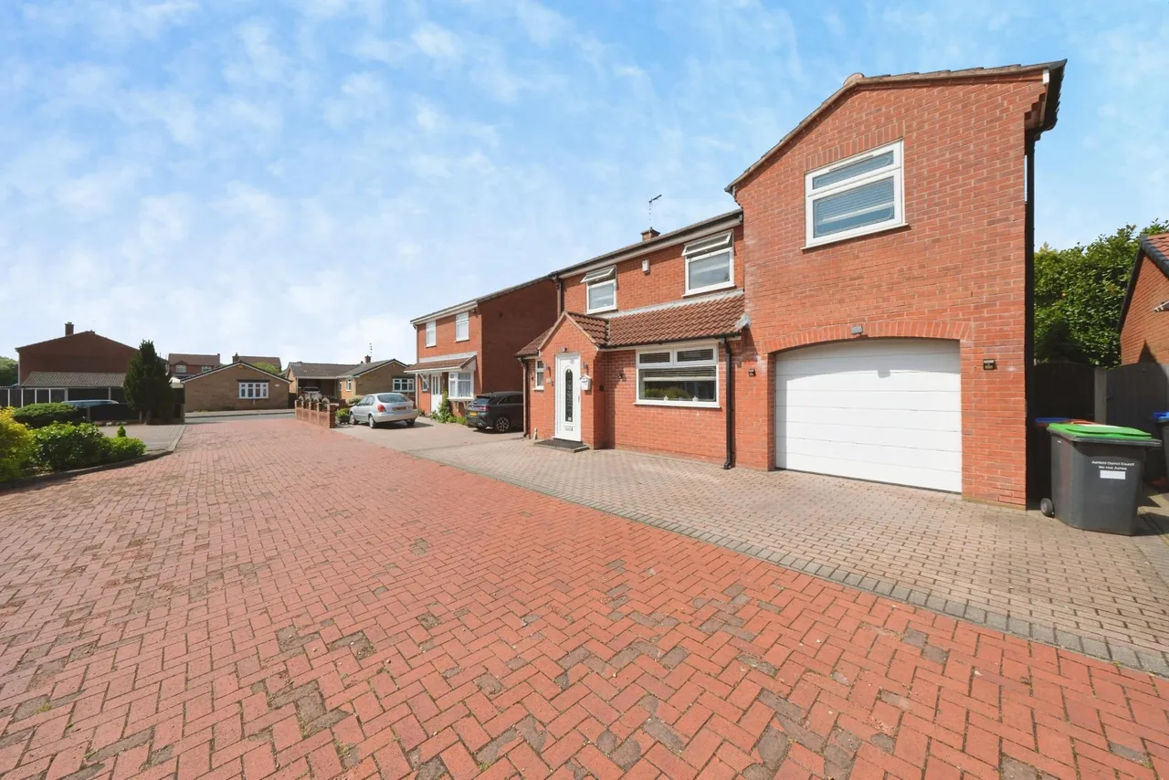 4 bed house for sale, Milldale Walk, Sutton-in-ashfield, NG17