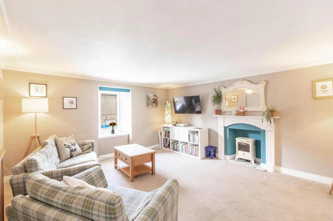 3 bed flat for sale, Murray Street, Montrose, DD10
