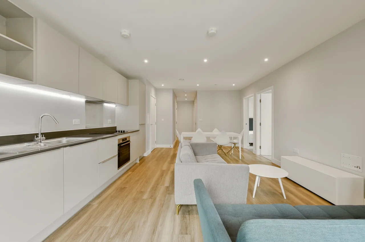 Brentford, TW8, photo 53