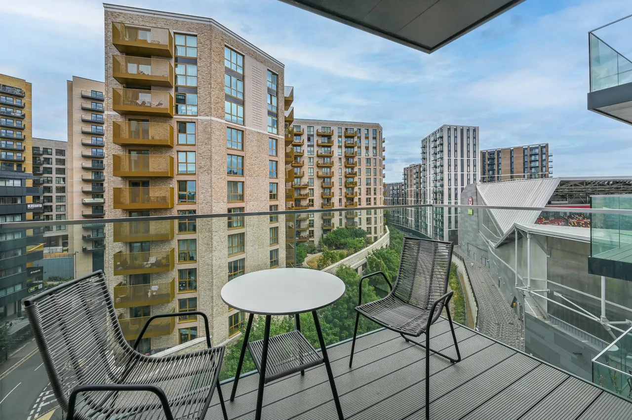 Brentford, TW8, photo 7
