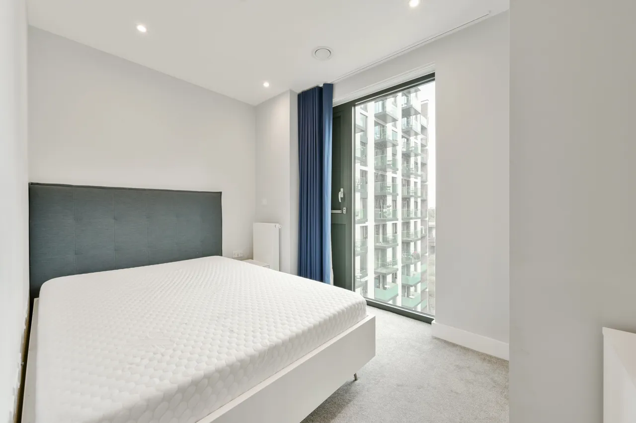 Brentford, TW8, photo 5