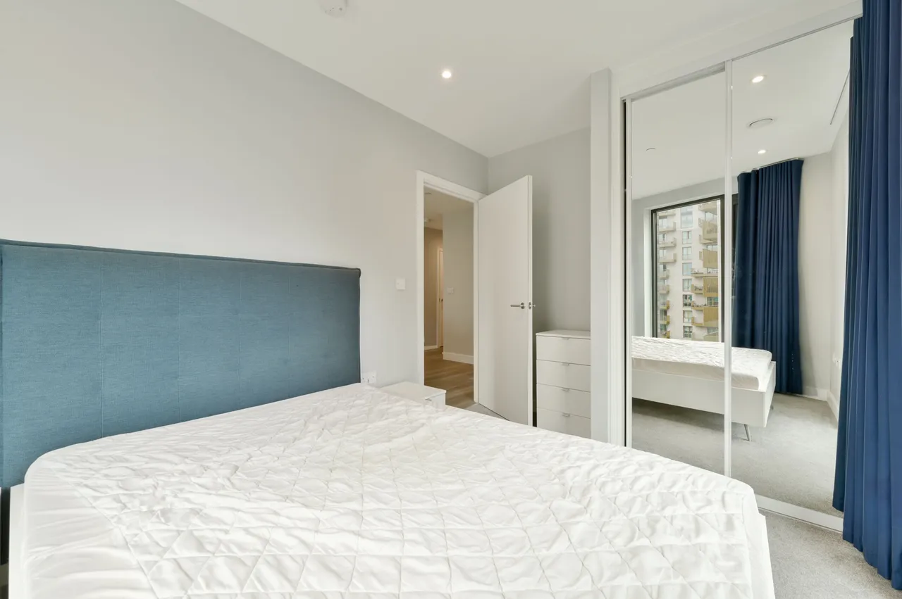 Brentford, TW8, photo 51