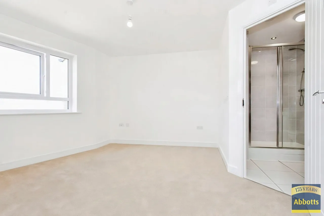 Eagle Way, CB24, photo 4