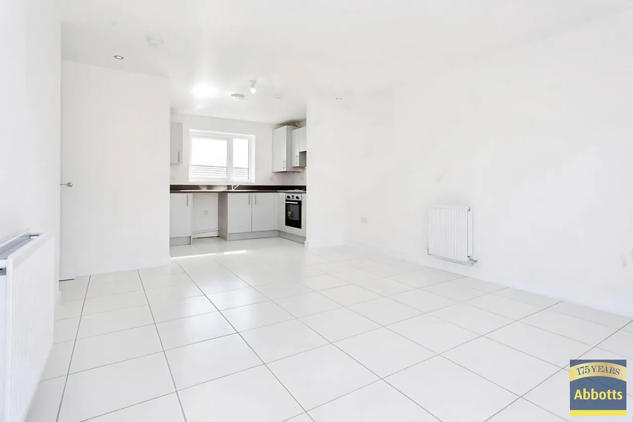 Eagle Way, CB24, photo 3