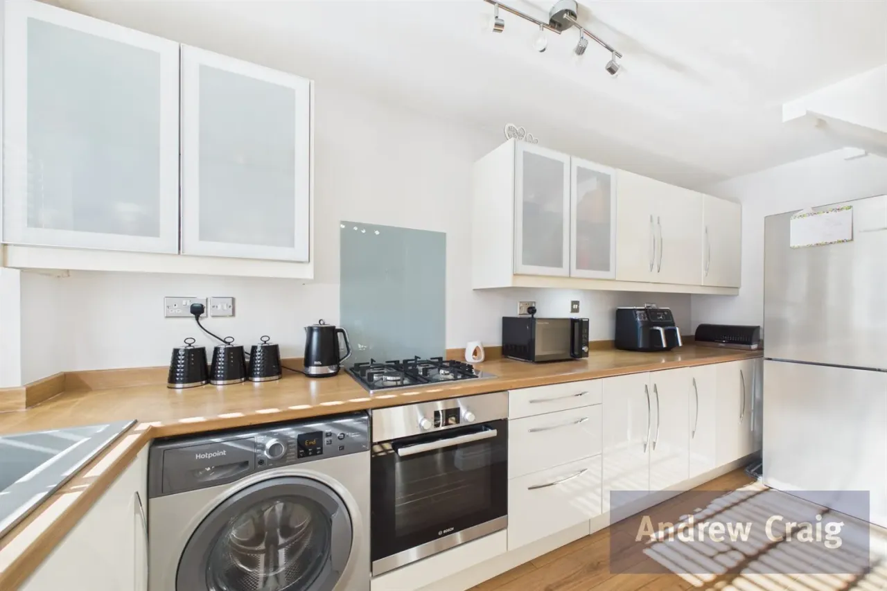 Broadbank, Wardley, NE10, photo 6