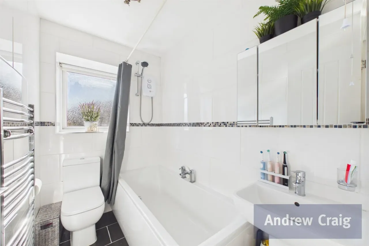 Broadbank, Wardley, NE10, photo 13