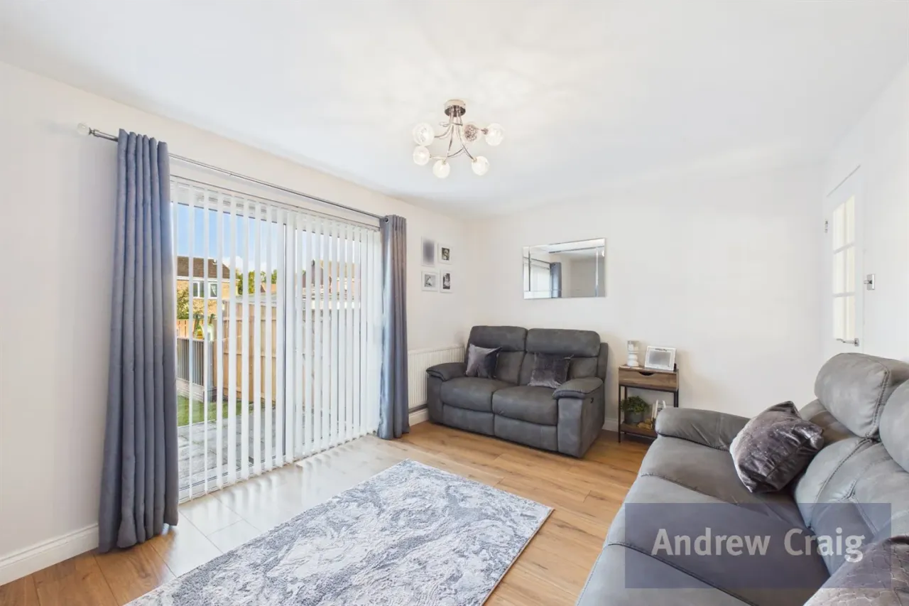 Broadbank, Wardley, NE10, photo 9
