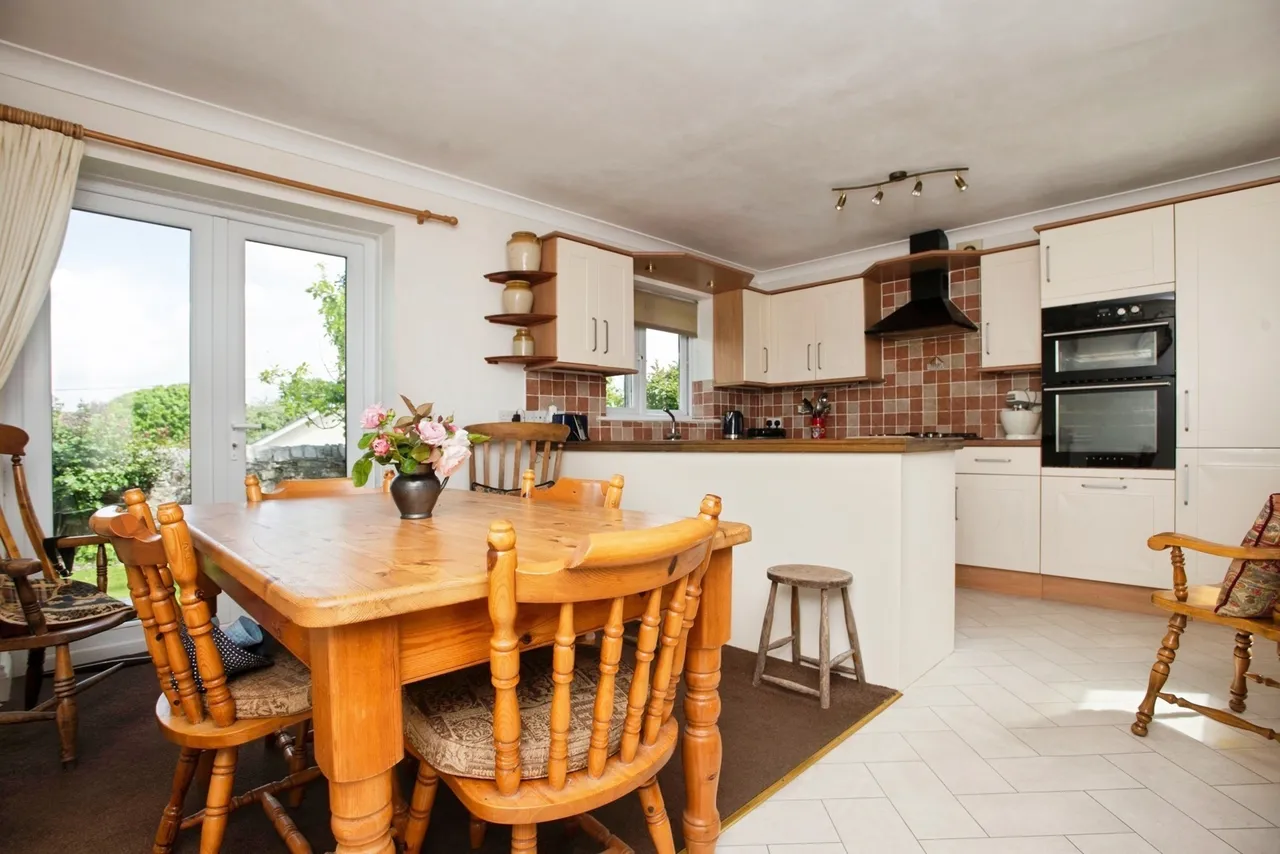 Higher East Street, St. Columb, TR9, photo 5