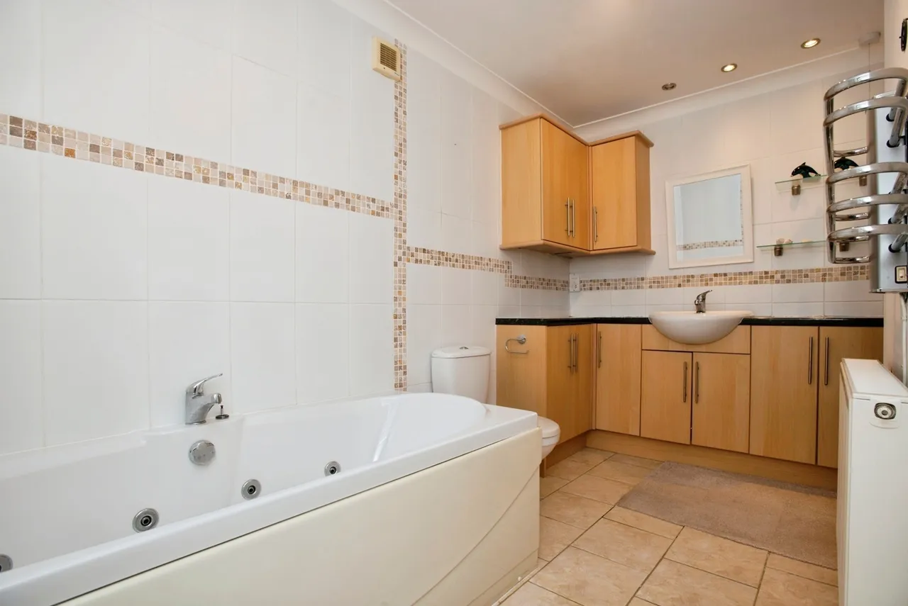 Higher East Street, St. Columb, TR9, photo 10