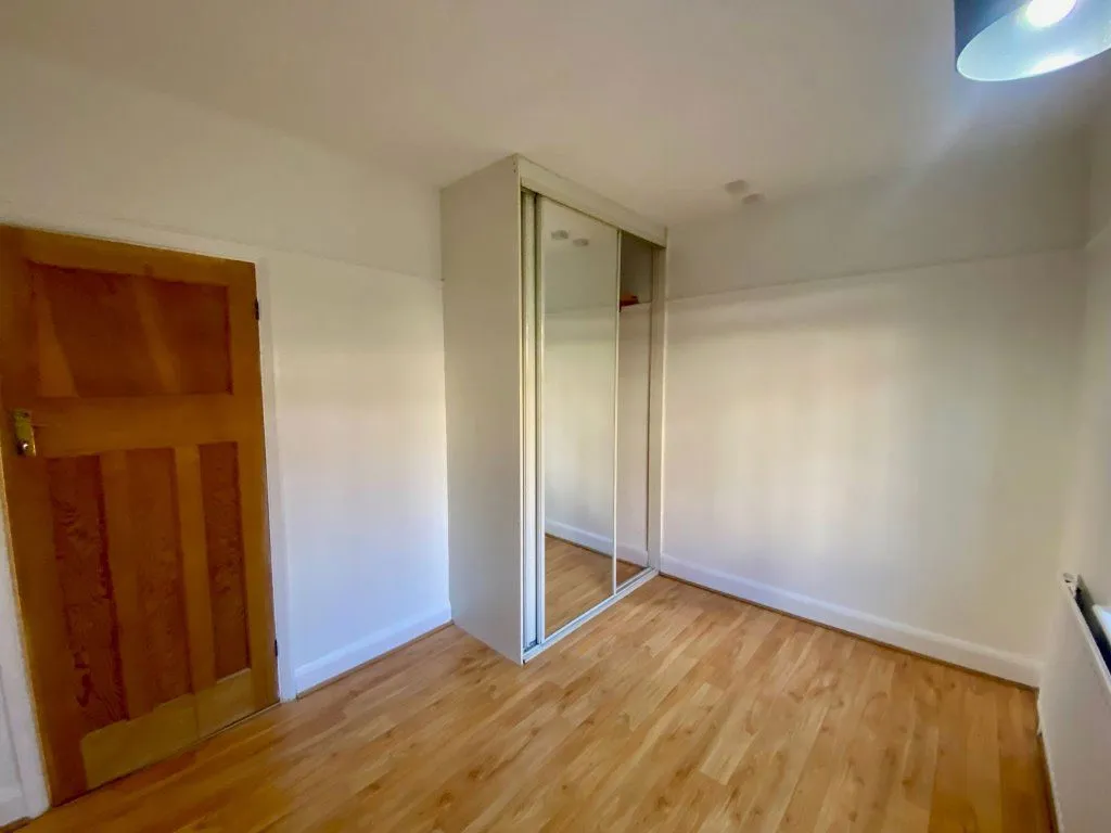 Buckhurst Way, Buckhurst Hill, IG9, photo 8