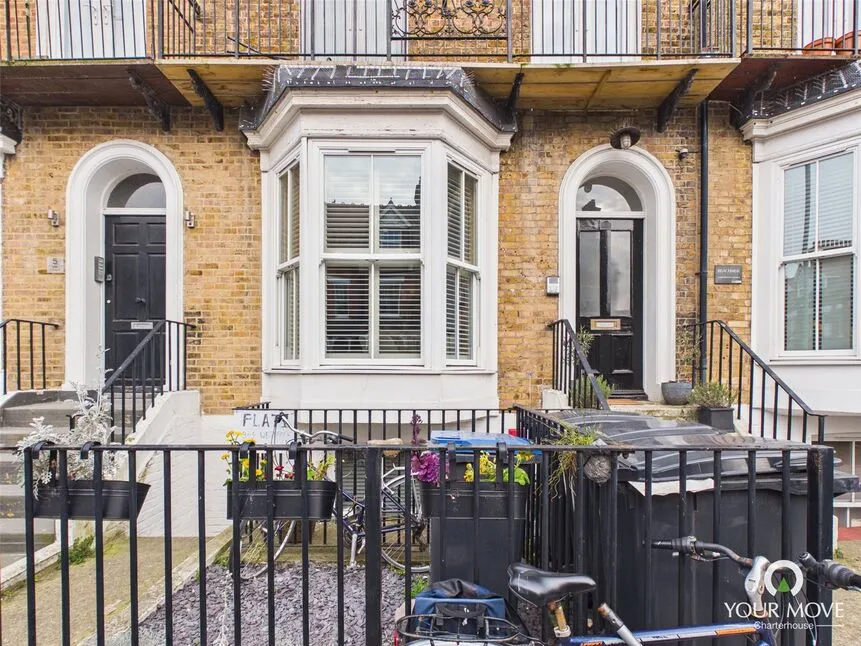 2 bed flat for sale — Westbrook Gardens, Margate, Kent, CT9