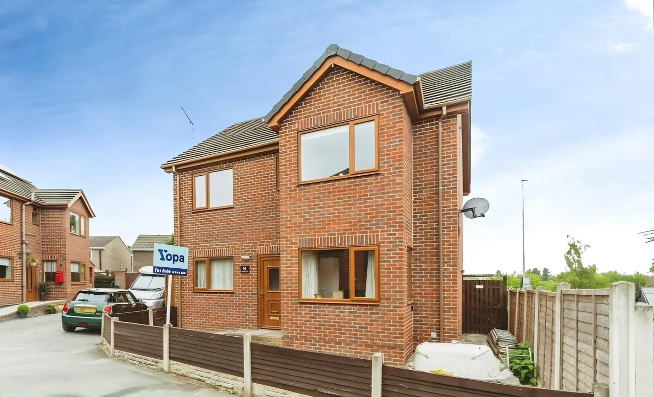 5 bed house for sale, Jacks Way, Upton, WF9