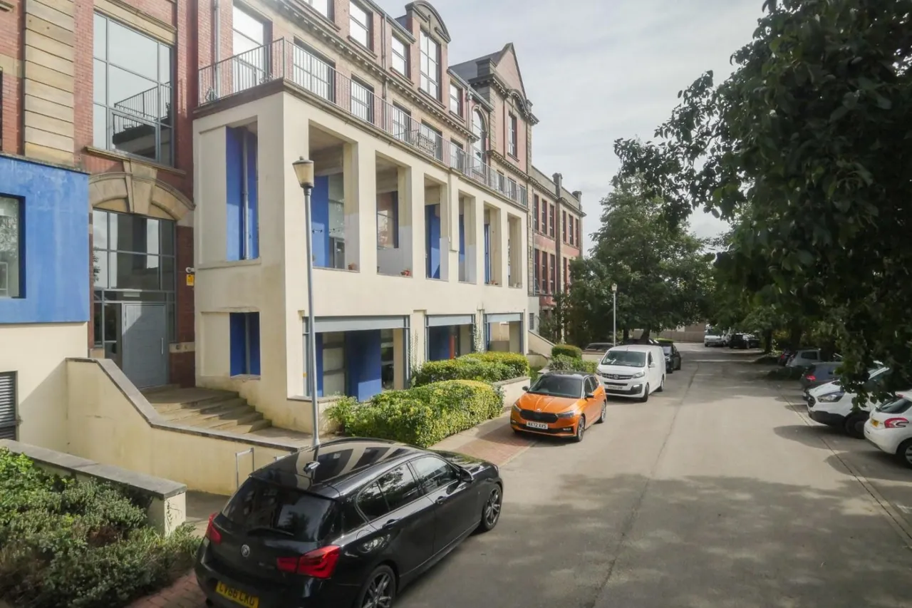 2 bed flat for sale, Old School Lofts, Armley, LS12