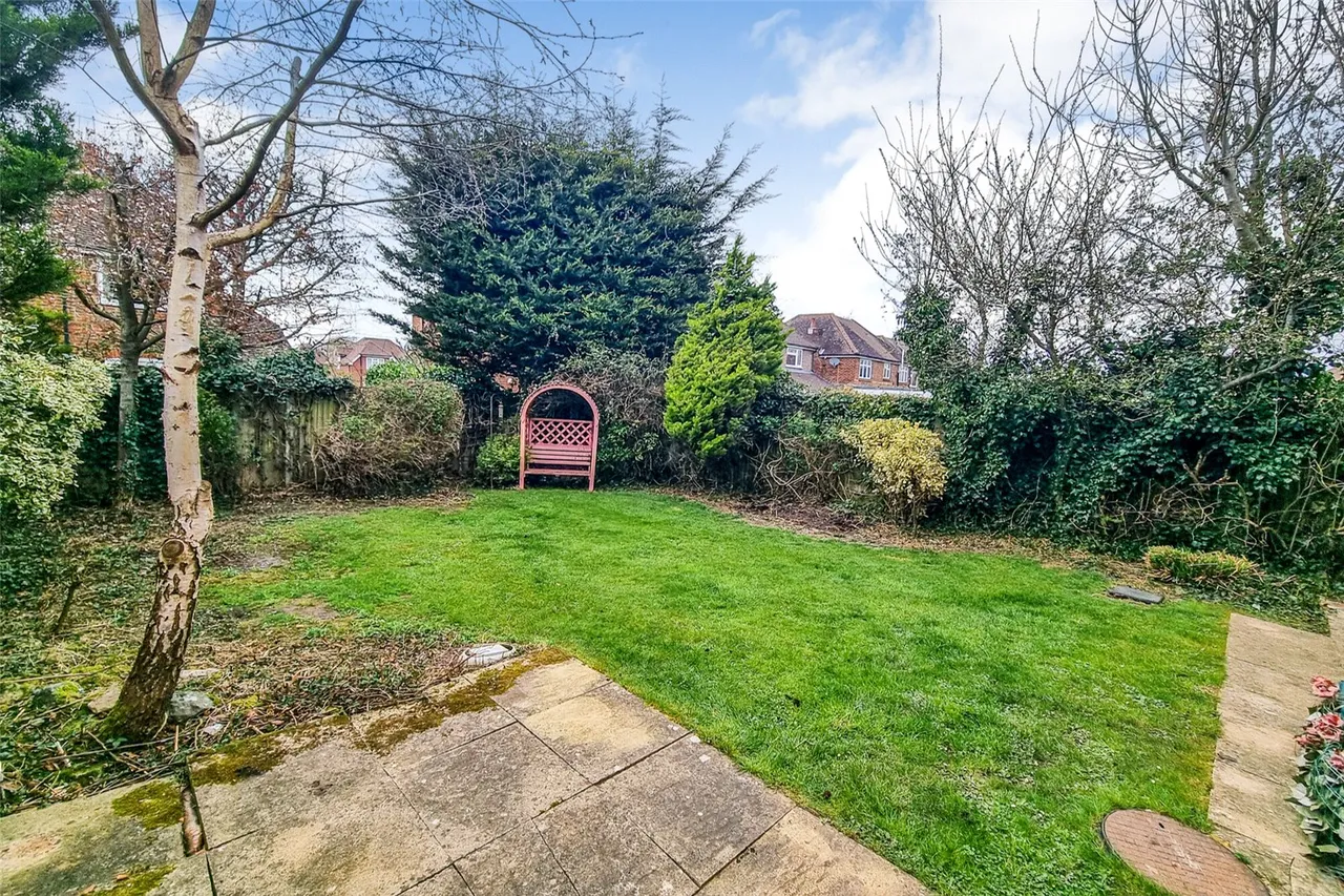 Brambles Close, Ash, Guildford, Surrey, GU12 6NY, photo 12
