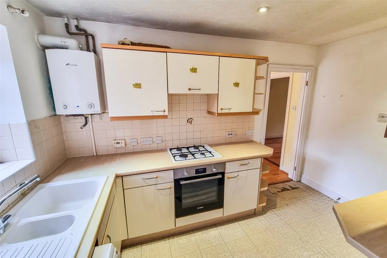Brambles Close, Ash, Guildford, Surrey, GU12 6NY, photo 5