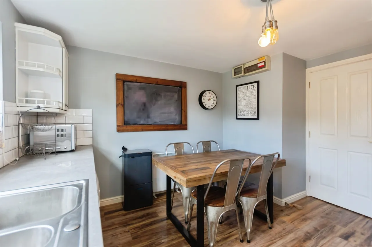 Dickens Heath Road, Shirley, Solihull, photo 6