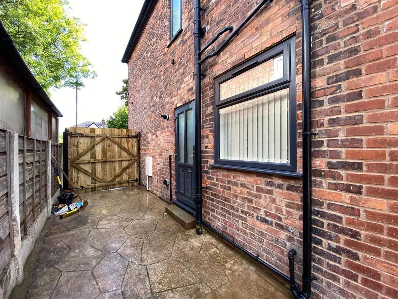 Warwick Road South, Manchester, M16, photo 21